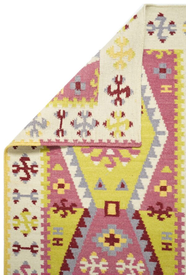 Hand Woven Woolen Rug