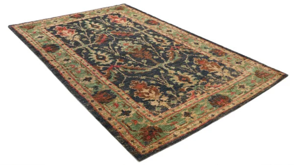 Majestic Fleur Noir Hand Knotted