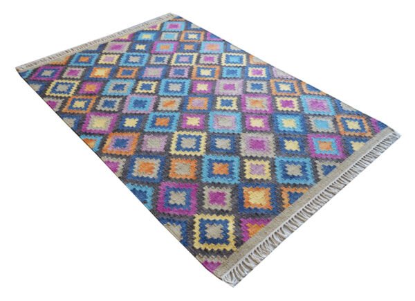 Hand Woven Woolen Rug